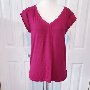 ☀️ 4/$25 … Fuchsia top